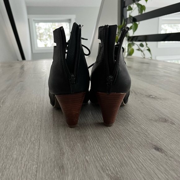 Lace-Up Heels - Picture 3 of 3